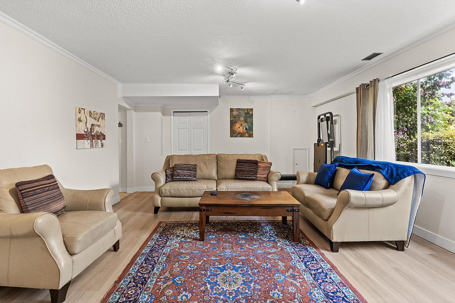 1422 Kilmer Road North Vancouver, BC - 33