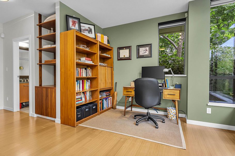 180 W 6th Street North Vancouver, BC - 18