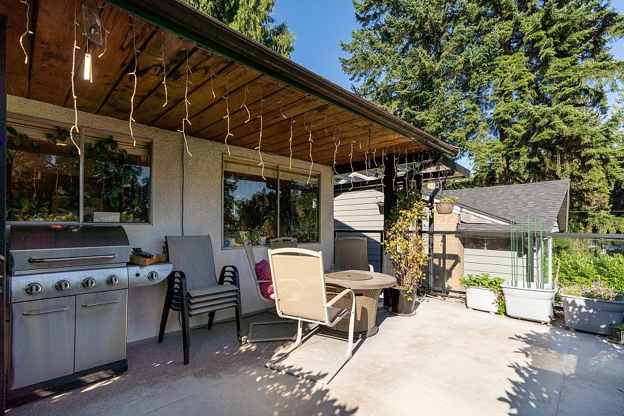 1422 Kilmer Road North Vancouver, BC - 23