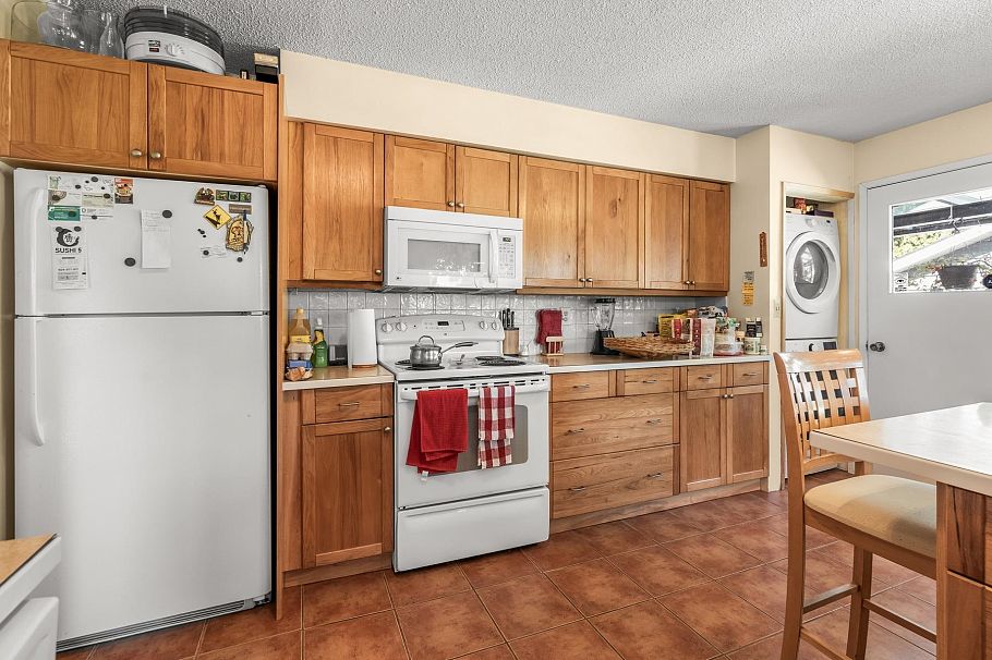 1422 Kilmer Road North Vancouver, BC - 13