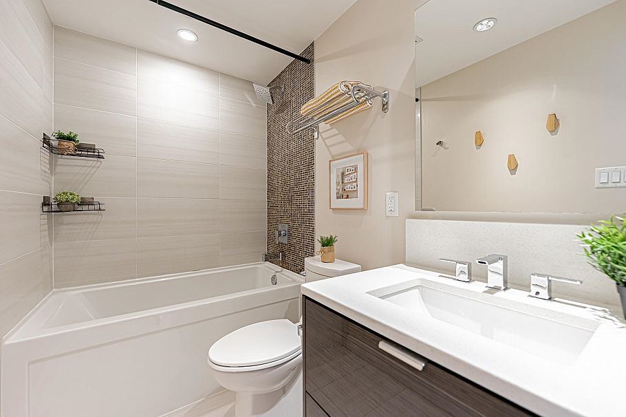 626 1777 W 7th Avenue Vancouver, BC - 18