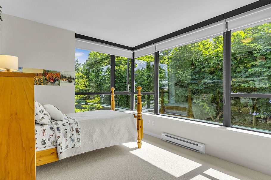 180 W 6th Street North Vancouver, BC - 13