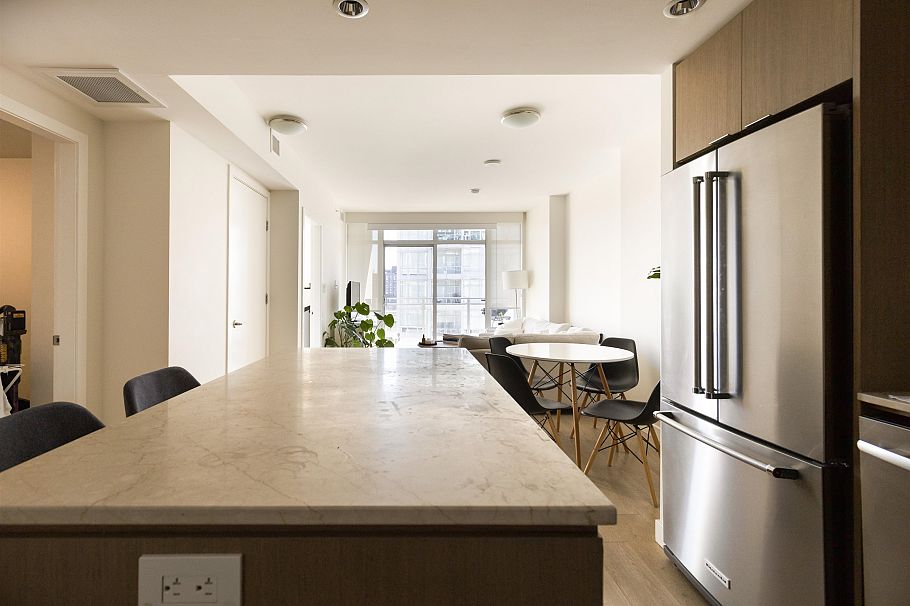 1206 111 E 1st Avenue Vancouver, BC - 2