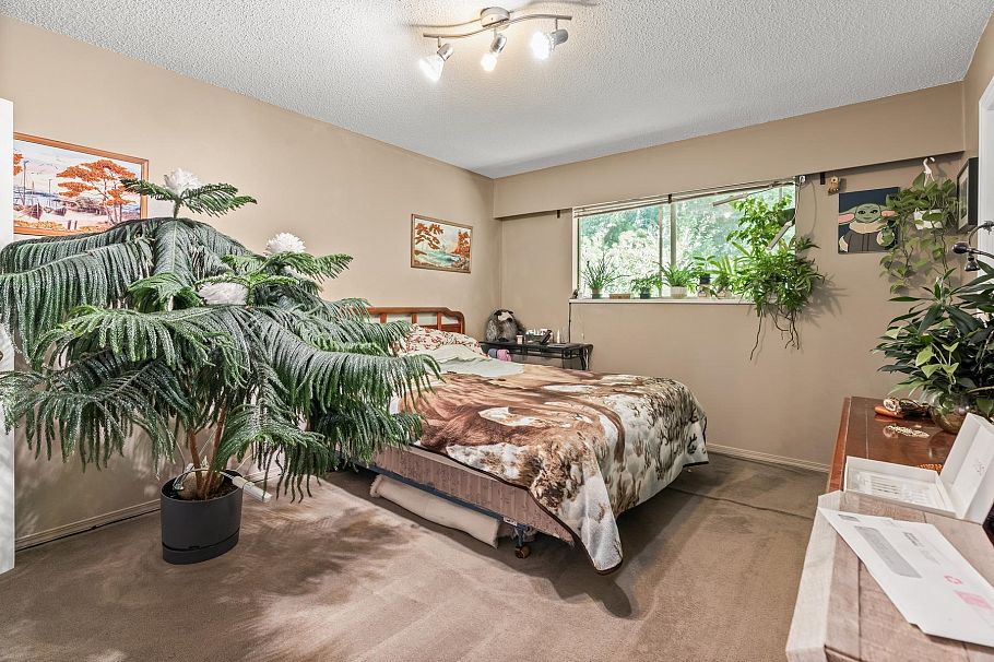 1422 Kilmer Road North Vancouver, BC - 16