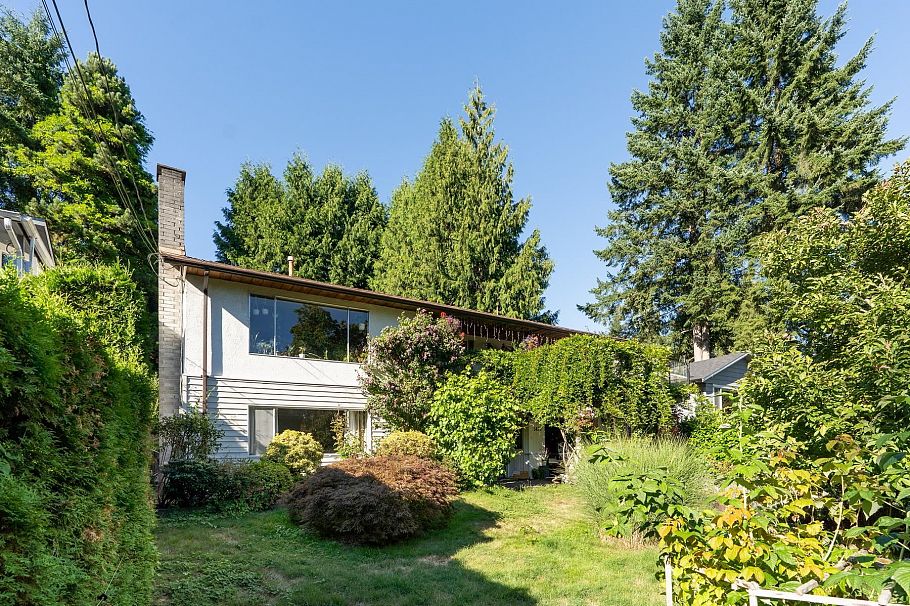 1422 Kilmer Road North Vancouver, BC - 38