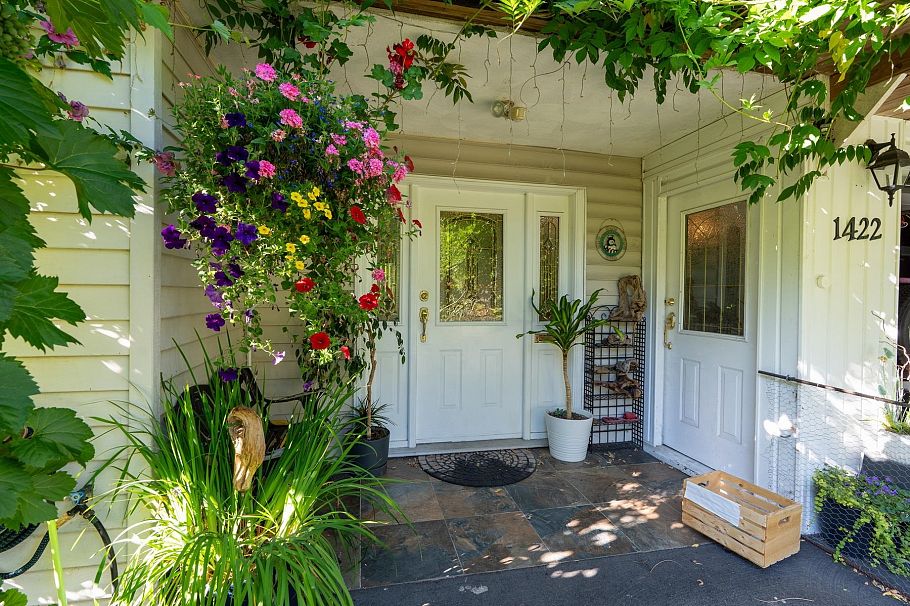 1422 Kilmer Road North Vancouver, BC - 1