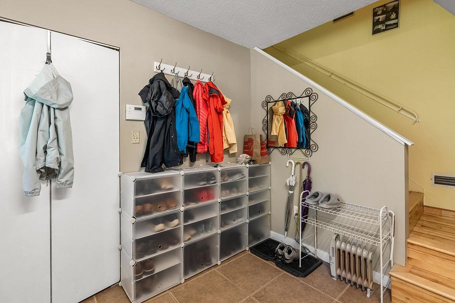 1422 Kilmer Road North Vancouver, BC - 3