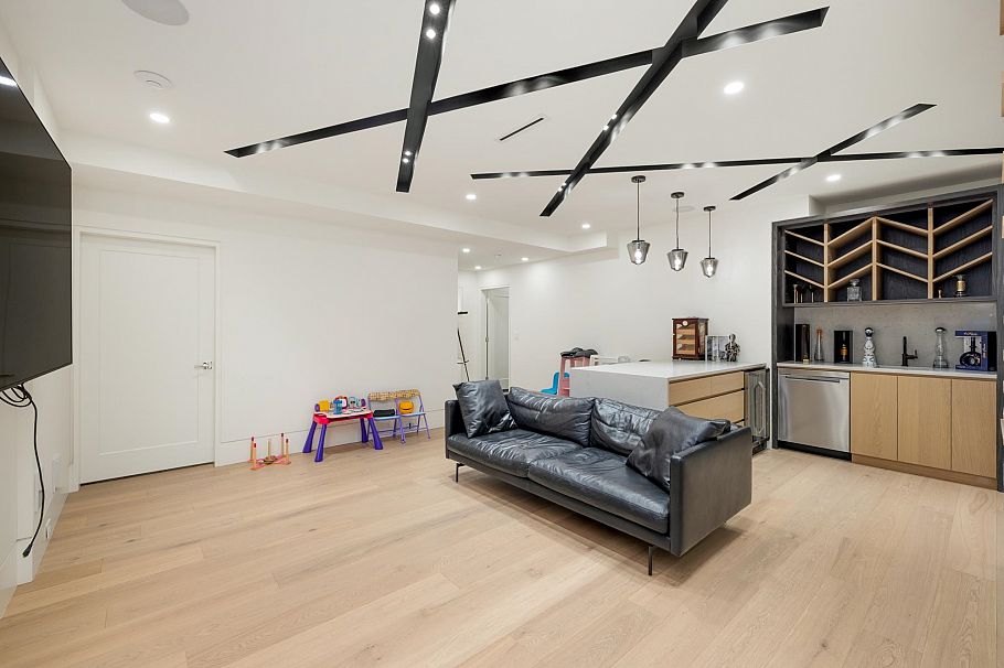 392 Ventura Crescent North Vancouver, BC - 29