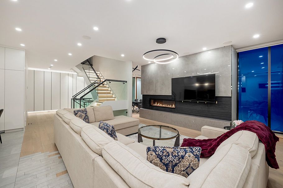 392 Ventura Crescent North Vancouver, BC - 5