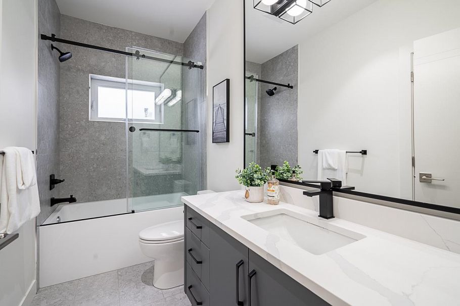 2835 Oliver Crescent Vancouver, BC - 13