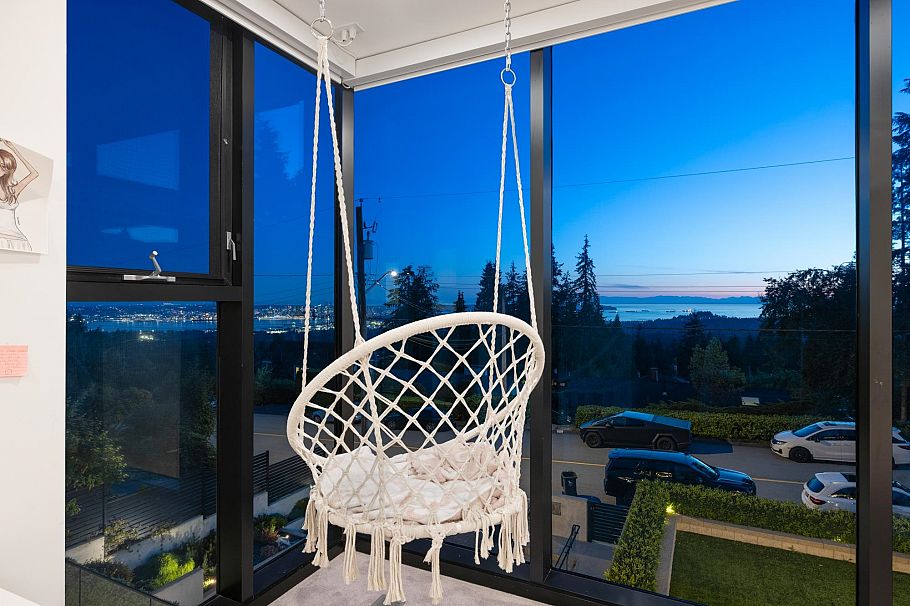 392 Ventura Crescent North Vancouver, BC - 26