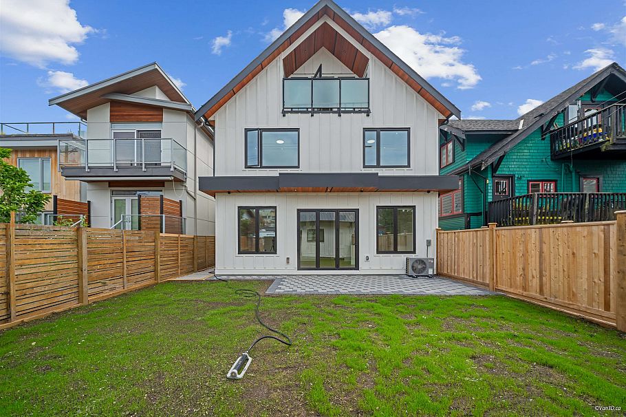 2 4463 Walden Street Vancouver, BC - 1
