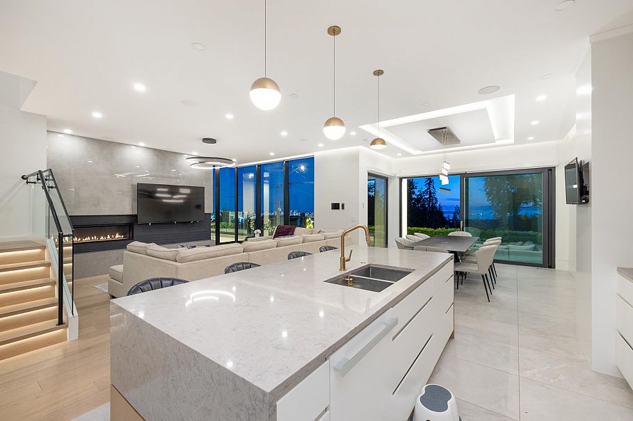 392 Ventura Crescent North Vancouver, BC - 8