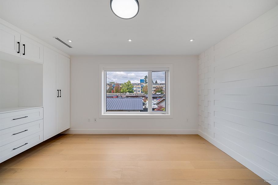 2 4463 Walden Street Vancouver, BC - 27