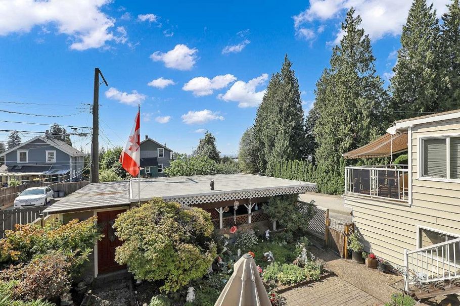 203 E 26th Street North Vancouver, BC - 37