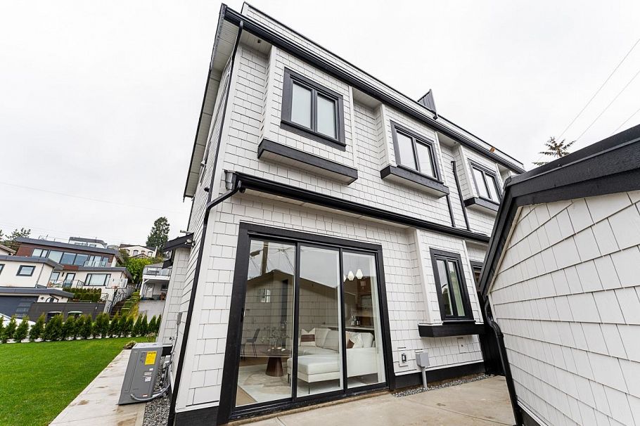 1 2837 Oliver Crescent Vancouver, BC - 23