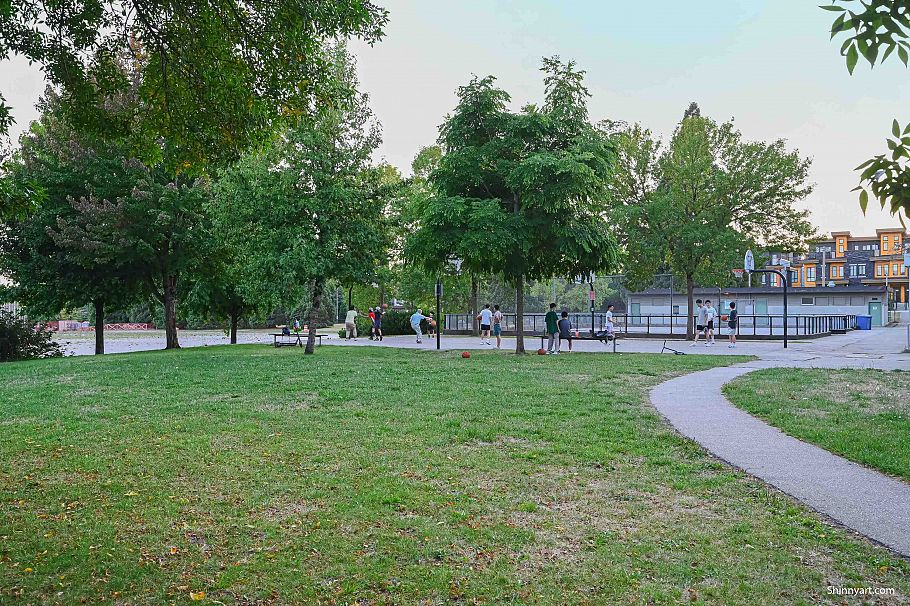 401 995 W 59th Avenue Vancouver, BC - 17