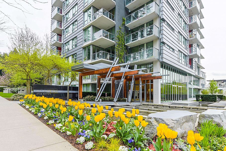 1206 5728 Berton Avenue Vancouver, BC - 1