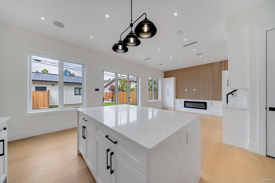 2 4463 Walden Street Vancouver, BC - 12