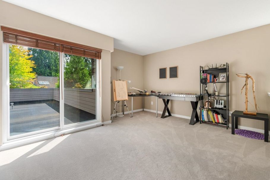 5655 White Pine Lane North Vancouver, BC - 24
