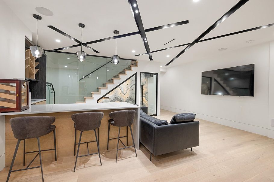 392 Ventura Crescent North Vancouver, BC - 19