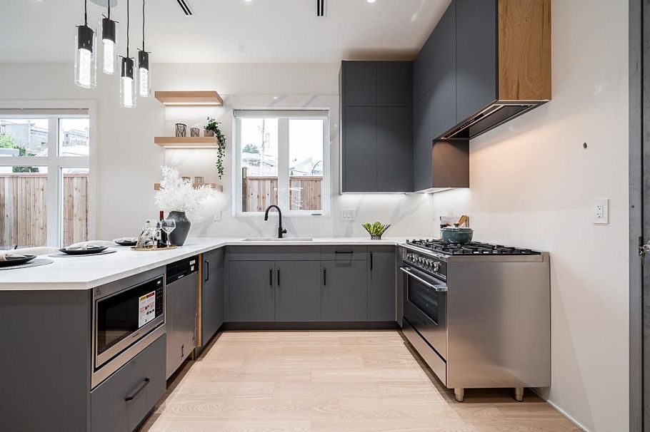 2835 Oliver Crescent Vancouver, BC - 5