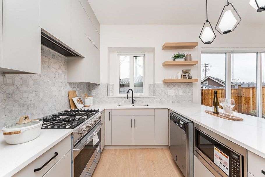 1 2837 Oliver Crescent Vancouver, BC - 8