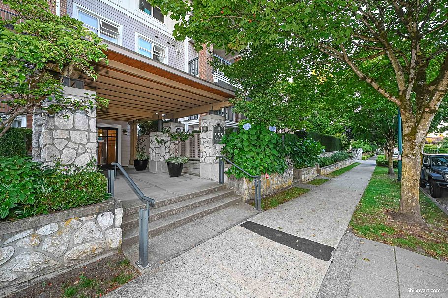 401 995 W 59th Avenue Vancouver, BC - 1