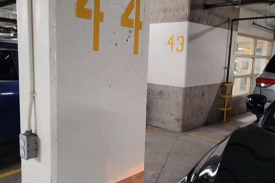 401 995 W 59th Avenue Vancouver, BC - 22