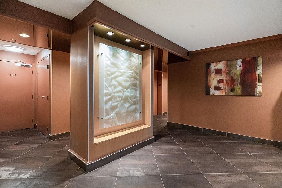 206 1740 Comox Street Vancouver, BC - 29