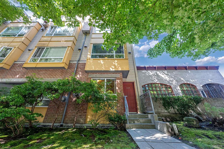 229 E 11th Avenue Vancouver, BC - 22