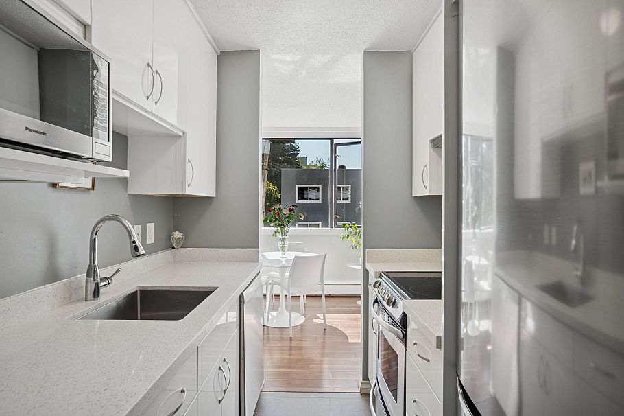 206 1740 Comox Street Vancouver, BC - 8