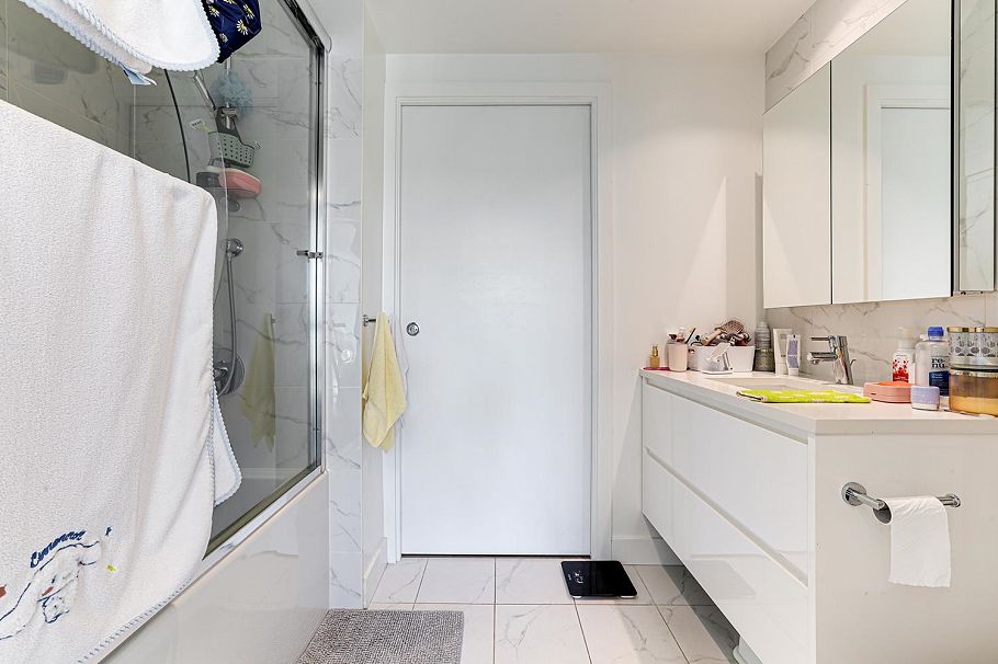 403 8181 Chester Street Vancouver, BC - 14