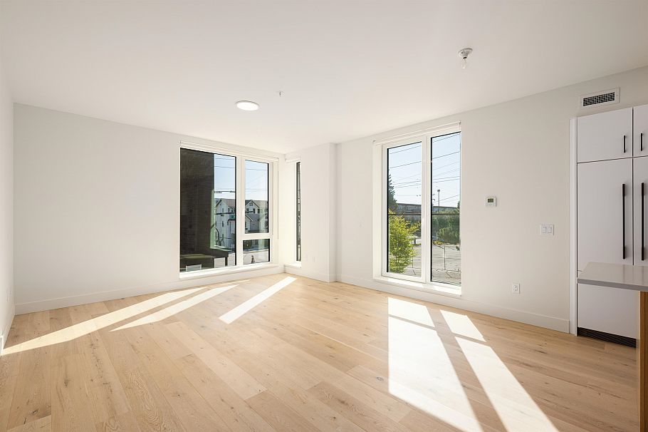 TH6 610 E 3rd Street North Vancouver, BC - 2