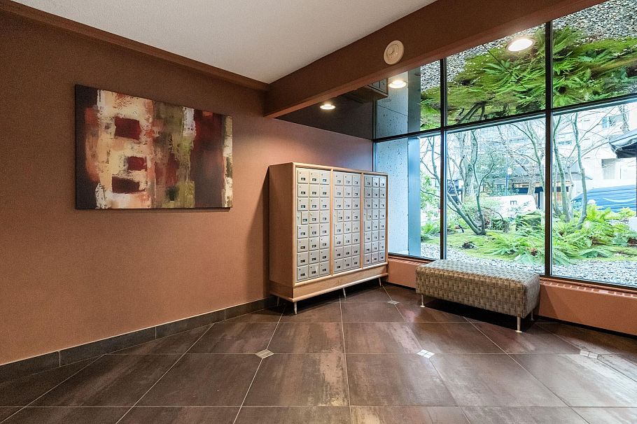 206 1740 Comox Street Vancouver, BC - 28