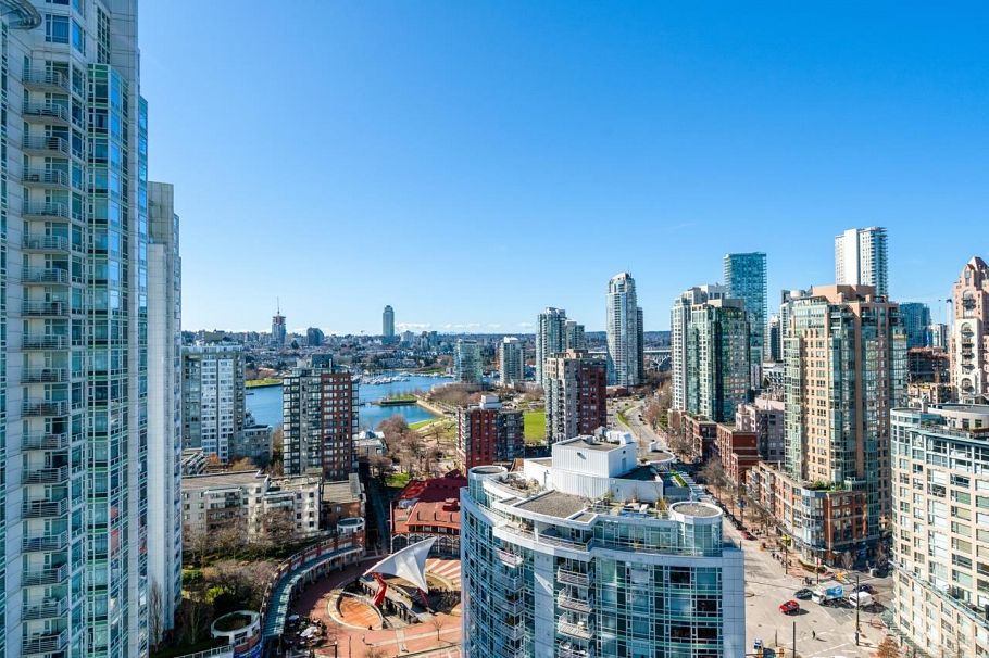 2608 198 Aquarius Mews Vancouver, BC - 21