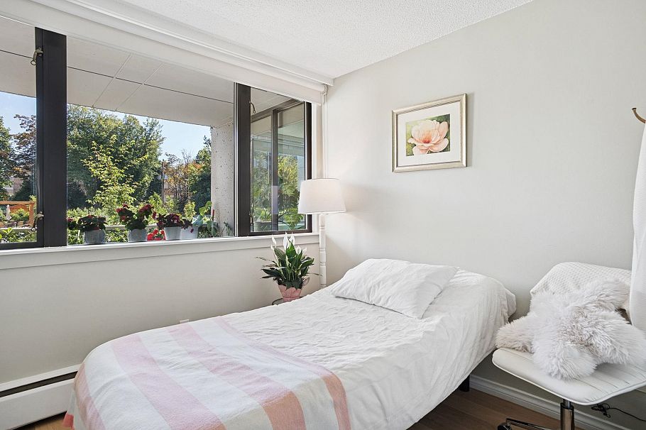206 1740 Comox Street Vancouver, BC - 16