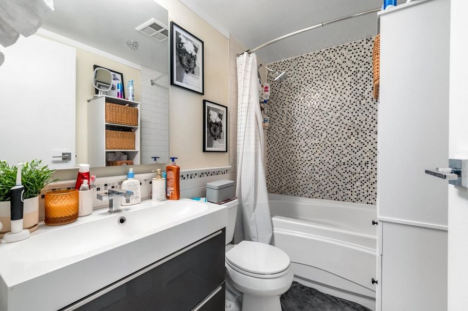 2608 198 Aquarius Mews Vancouver, BC - 9