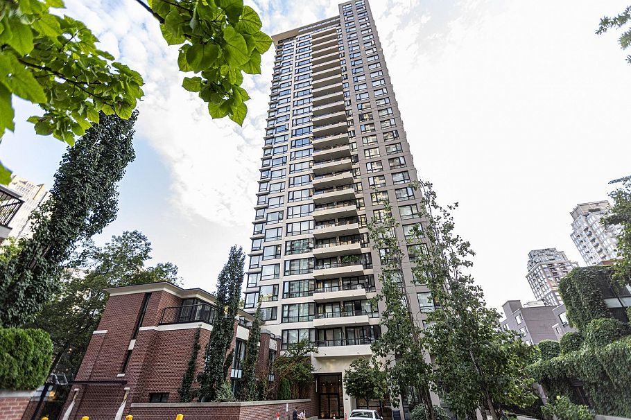 2304 977 Mainland Street Vancouver, BC - 1