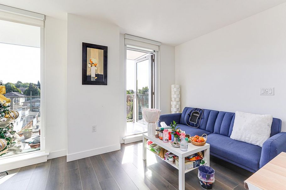 403 8181 Chester Street Vancouver, BC - 8