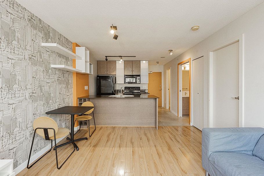 2304 977 Mainland Street Vancouver, BC - 5