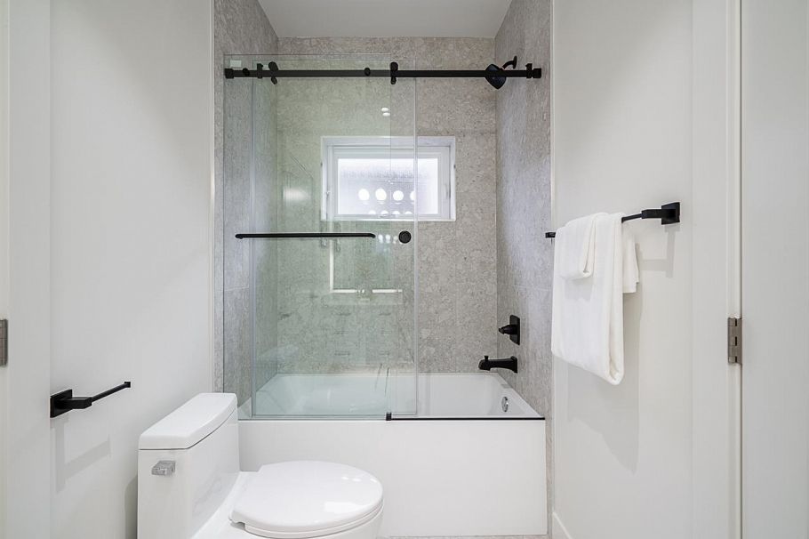 2833 Oliver Crescent Vancouver, BC - 16