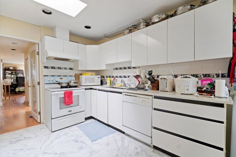 7138 Fraser Street Vancouver, BC - 7