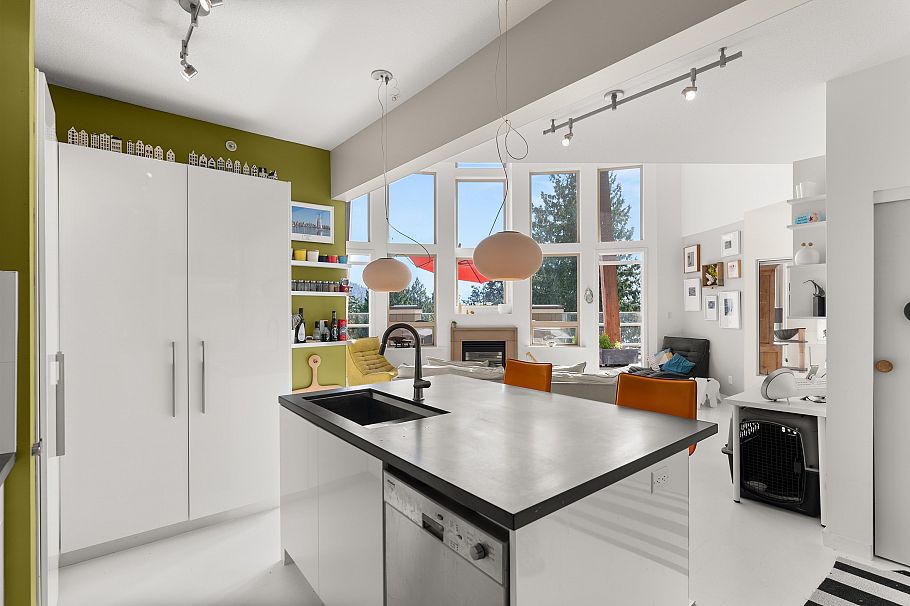 501 560 Raven Woods Drive North Vancouver, BC - 10