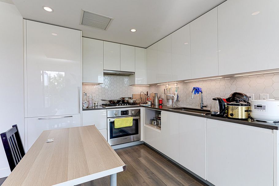 403 8181 Chester Street Vancouver, BC - 6