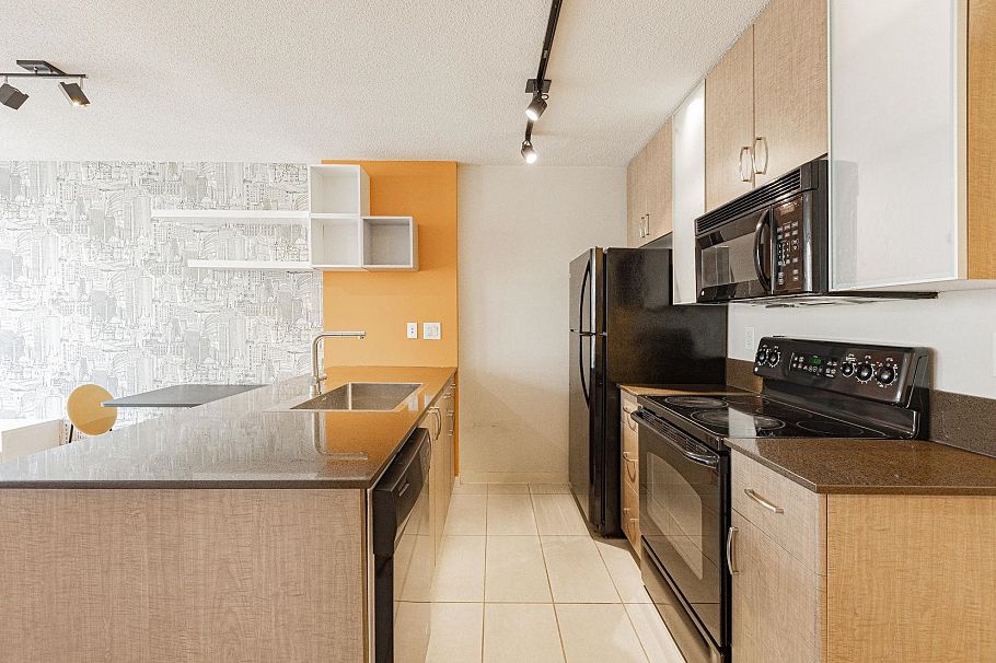 2304 977 Mainland Street Vancouver, BC - 7