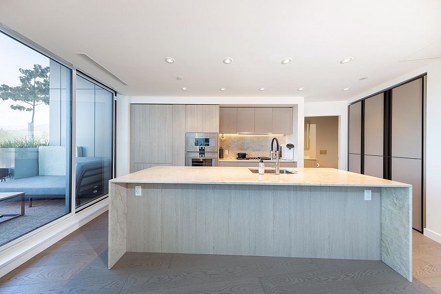 2406 1500 Fern Street North Vancouver, BC - 16