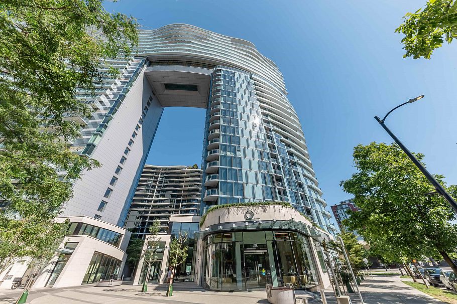 2816 89 Nelson Street Vancouver, BC - 1