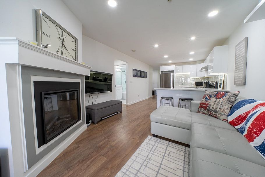 207 5025 Joyce Street Vancouver, BC - 3