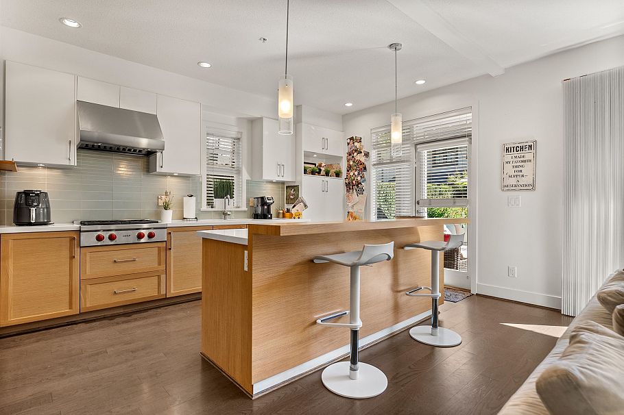 41 3639 Aldercrest Drive North Vancouver, BC - 6